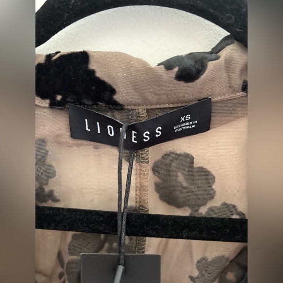 Revolve Lioness  Kenny Nineties Semi-Sheer Floral Top - Picture 11 of 12